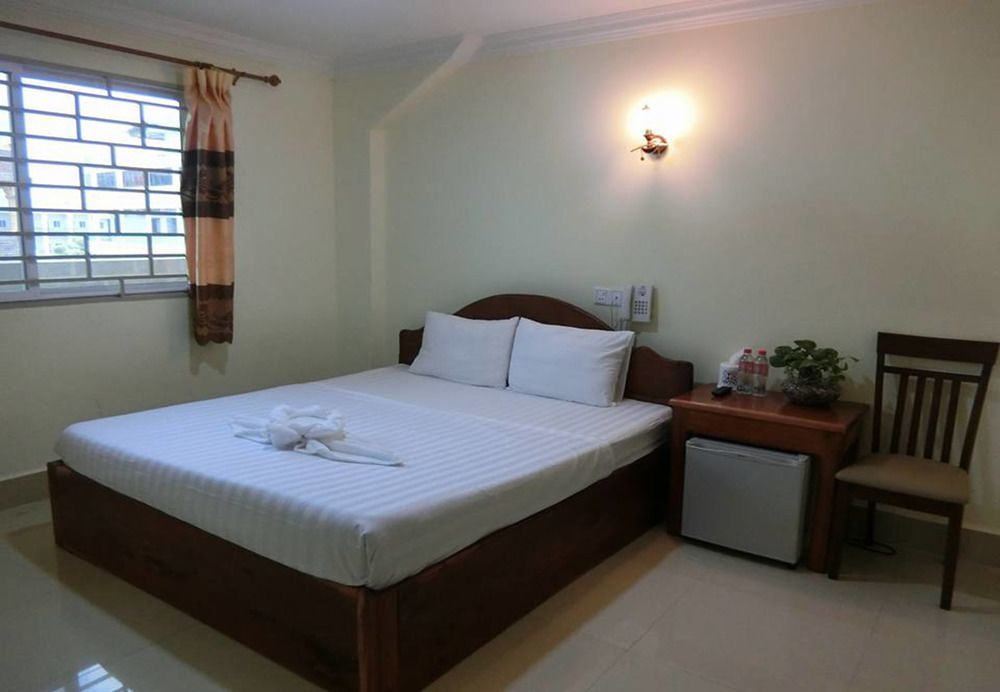 First Hotel Battambang Exteriér fotografie